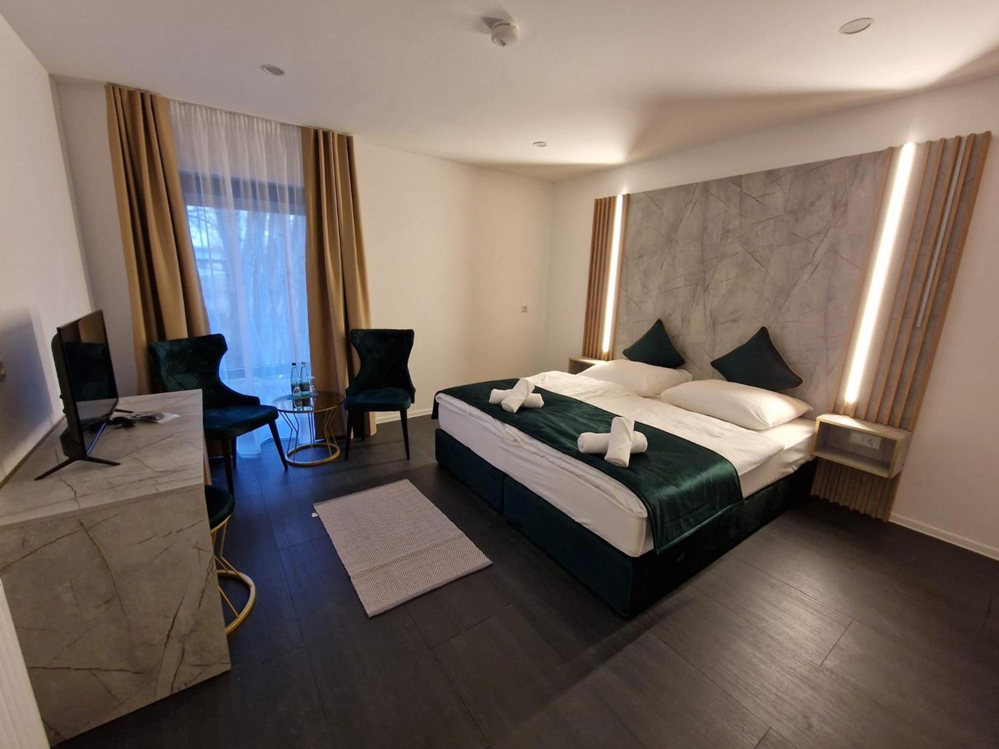 Lilium Resort Hotel & Restaurant Bad Rodach Exterior photo
